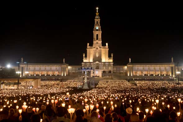 Excursão a Fátima + Procissão das Velas
