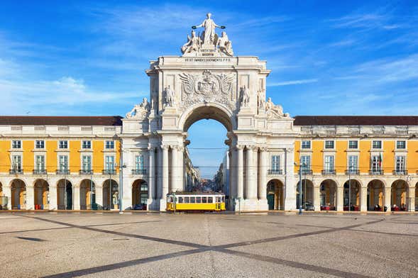 Escala em Lisboa? Tour privado saindo do aeroporto